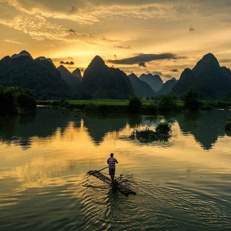Vietnam Travel Guide