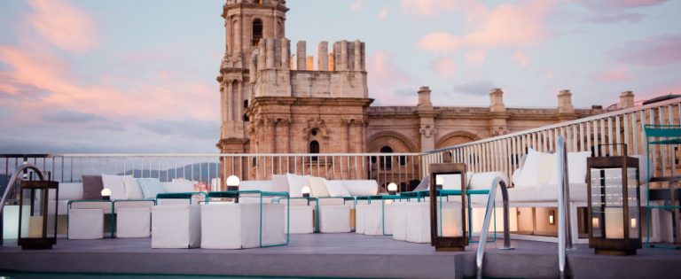 Where to stay in Malaga, city or beach?