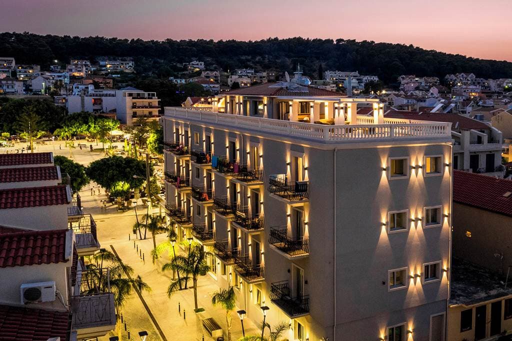 Aenos_Hotel