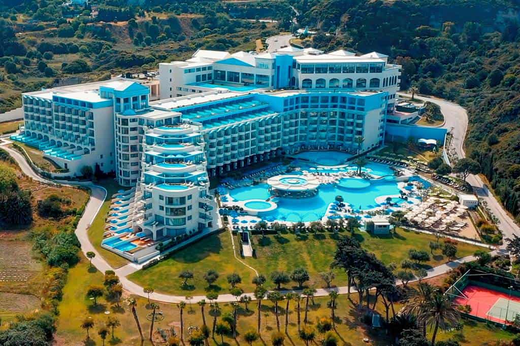 Atrium_Platinum_Luxury_Resort_&_Spa