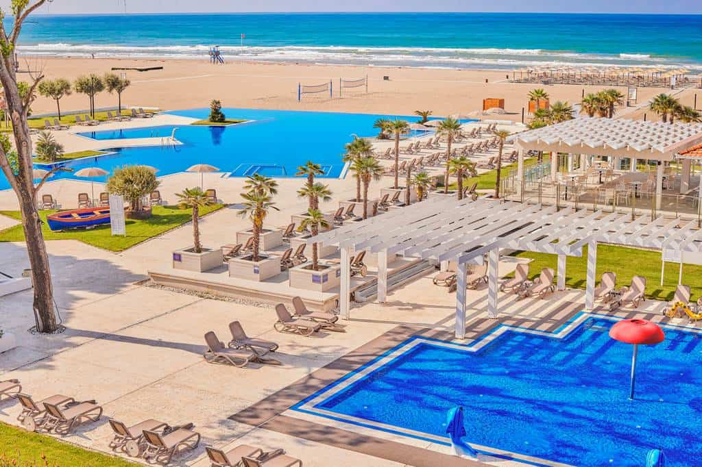 Azul_Beach_Resort_Montenegro_by_Karisma