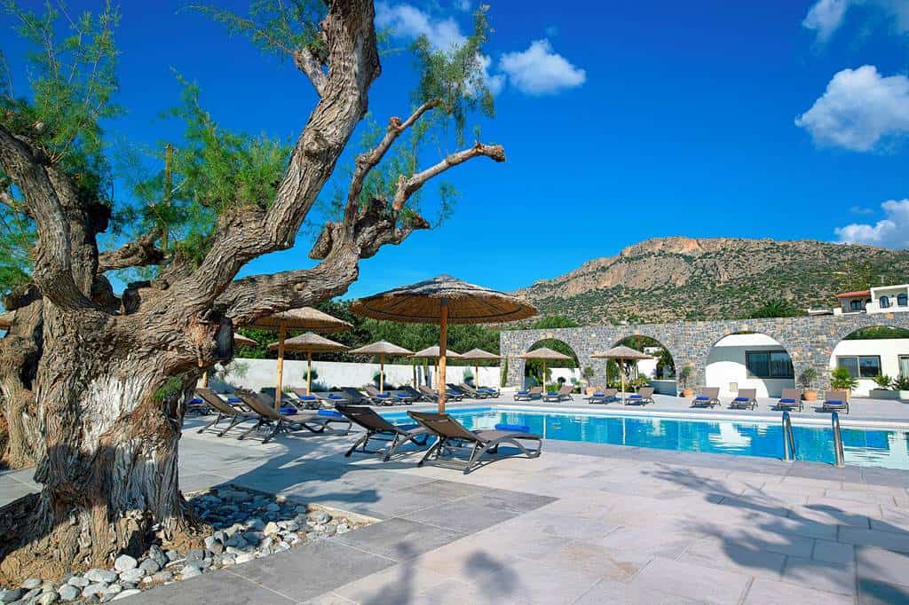 Coriva_Beach_Hotel_&_Bungalows