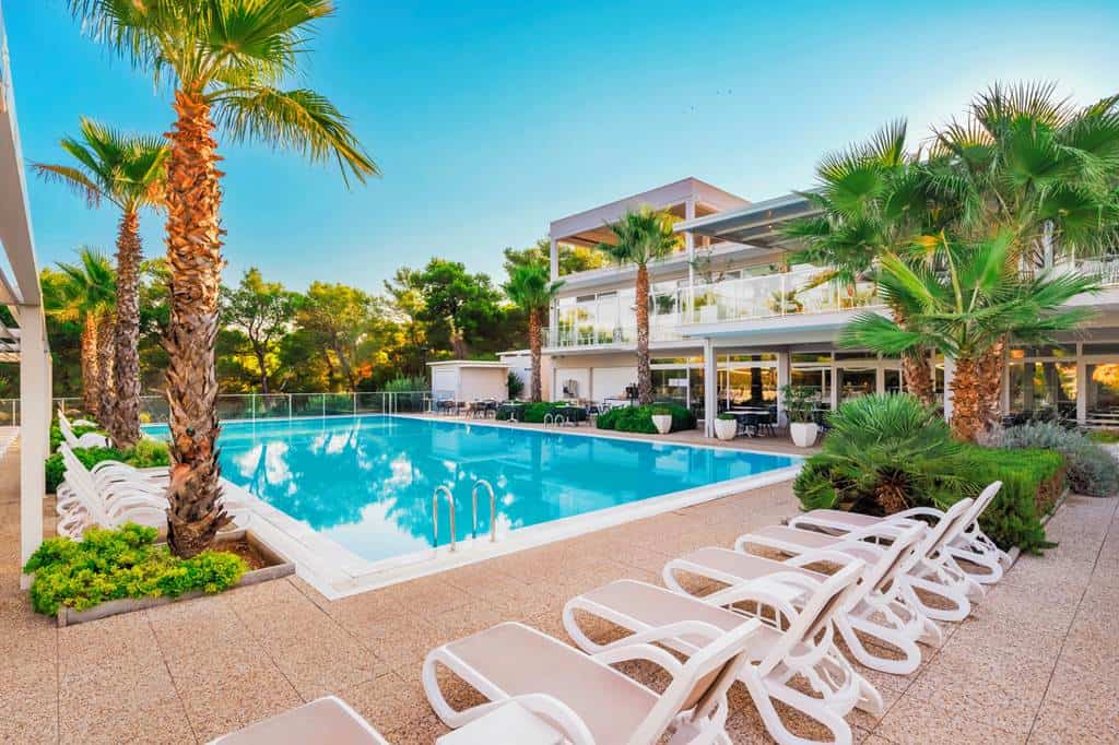 Gava_Waterman_Milna_Resort