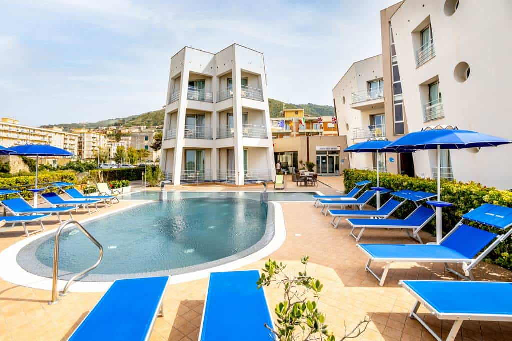 Hotel_Astro_Suite