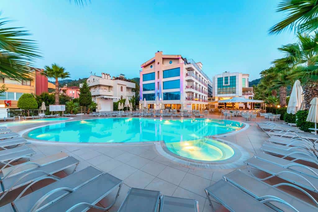 Ideal_Pearl_Hotel