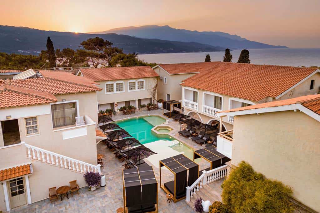 Ino_Hotel_&_Suites