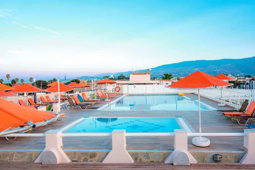 Kosta_Palace