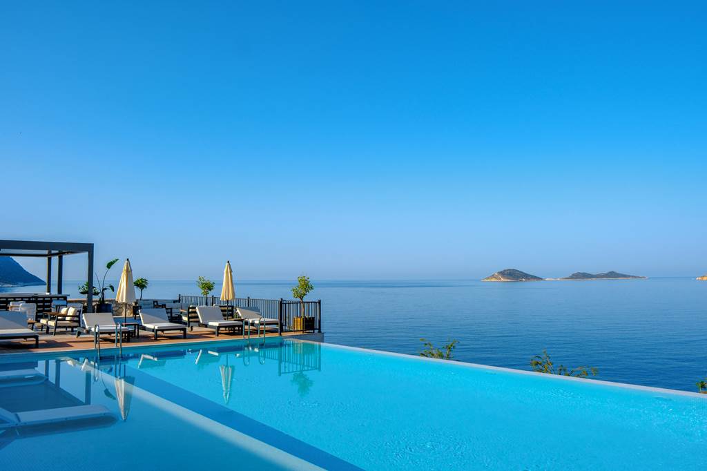 Lures_Hotel