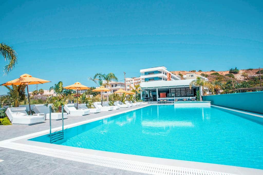 Mazoren_Art_Hotel