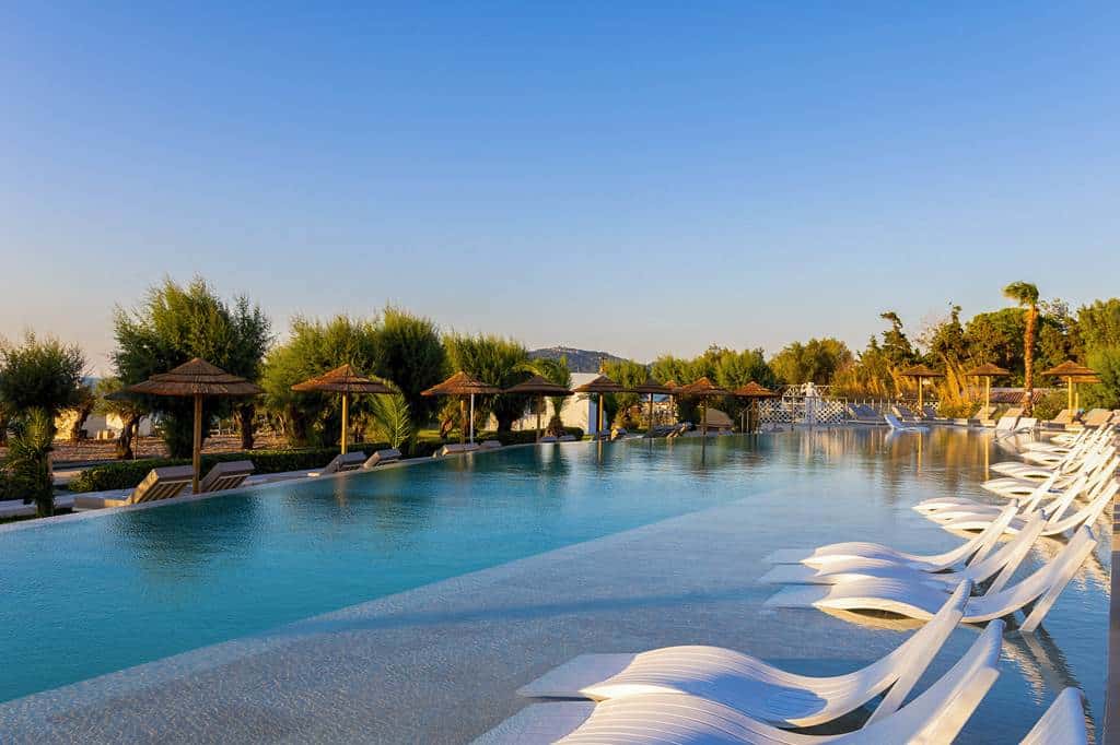 Pegasos_Deluxe_Beach_Hotel