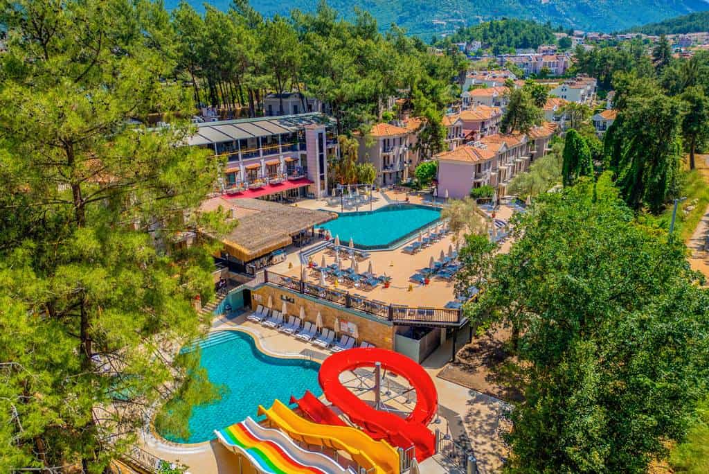Pine_Valley_Hotel