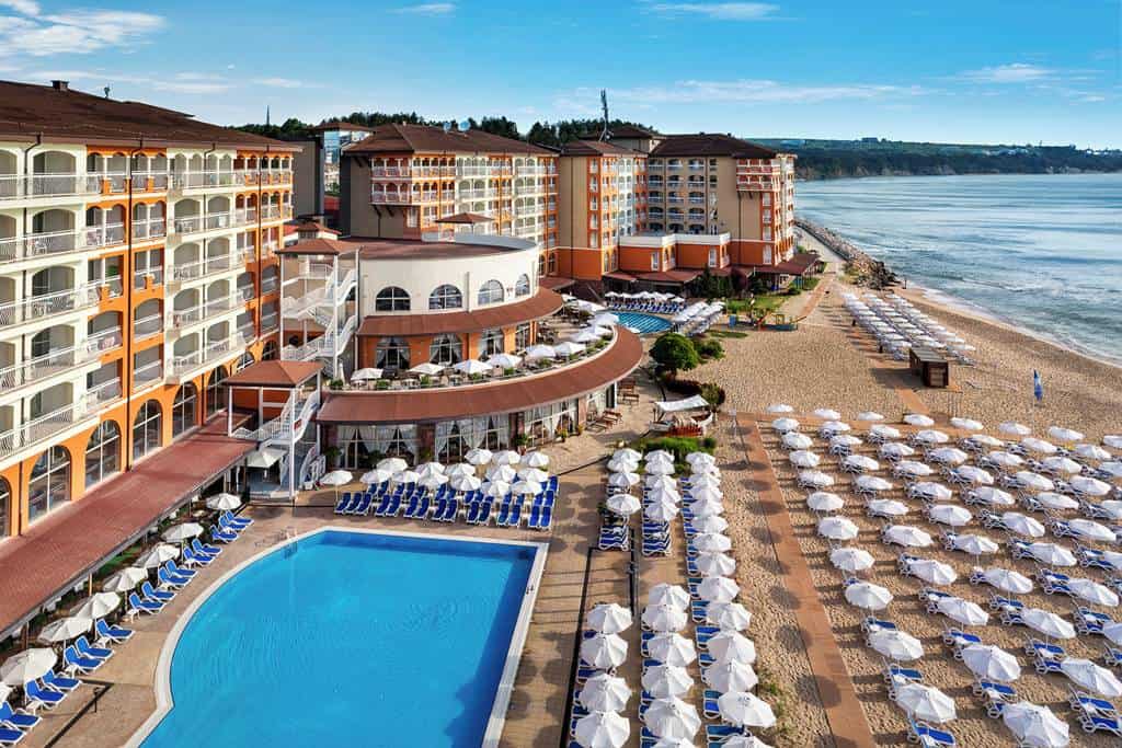 Sol_Luna_Bay_Resort