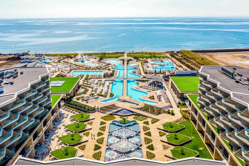 Wave_Resort